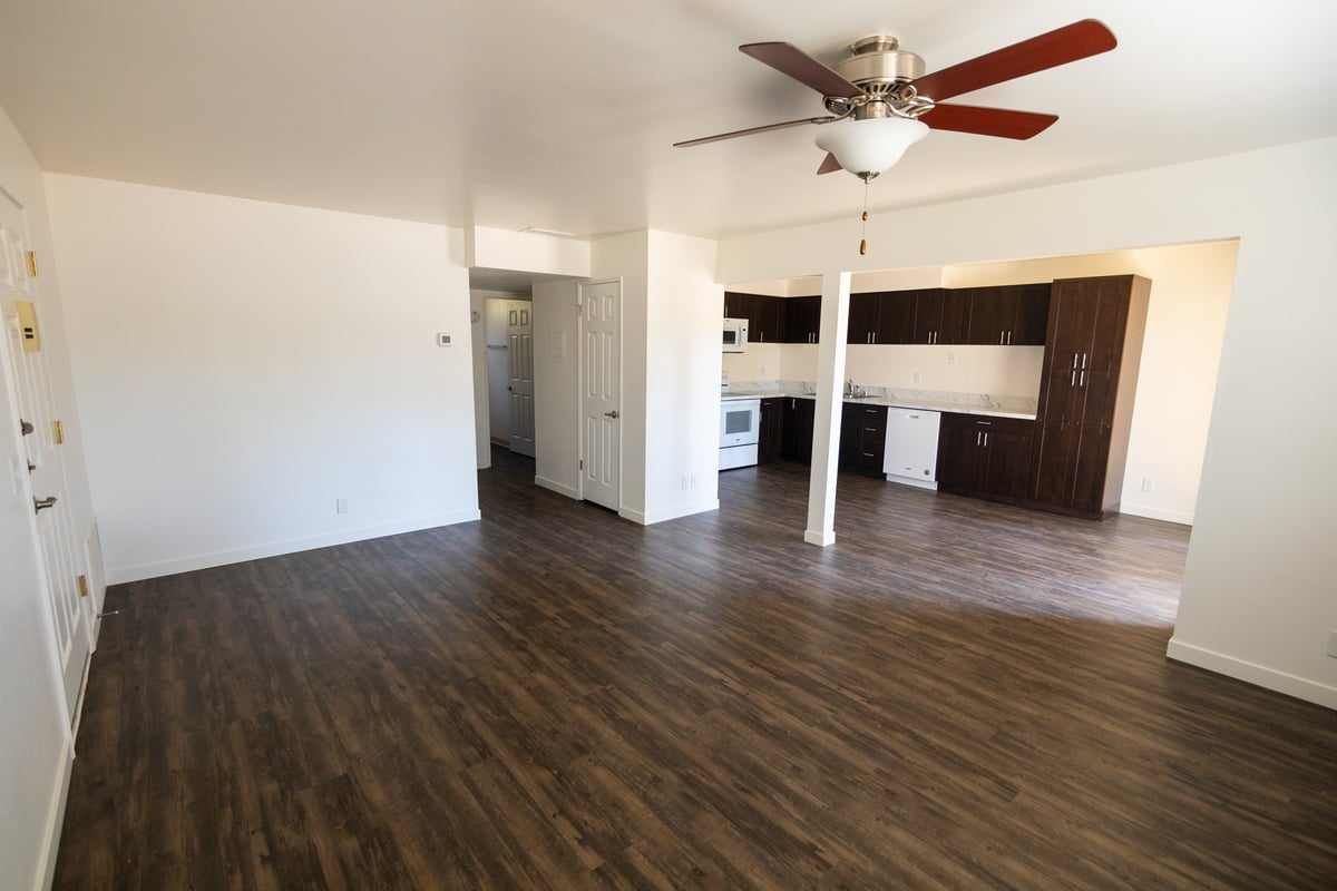 Villa Monterey Living Rm-0974