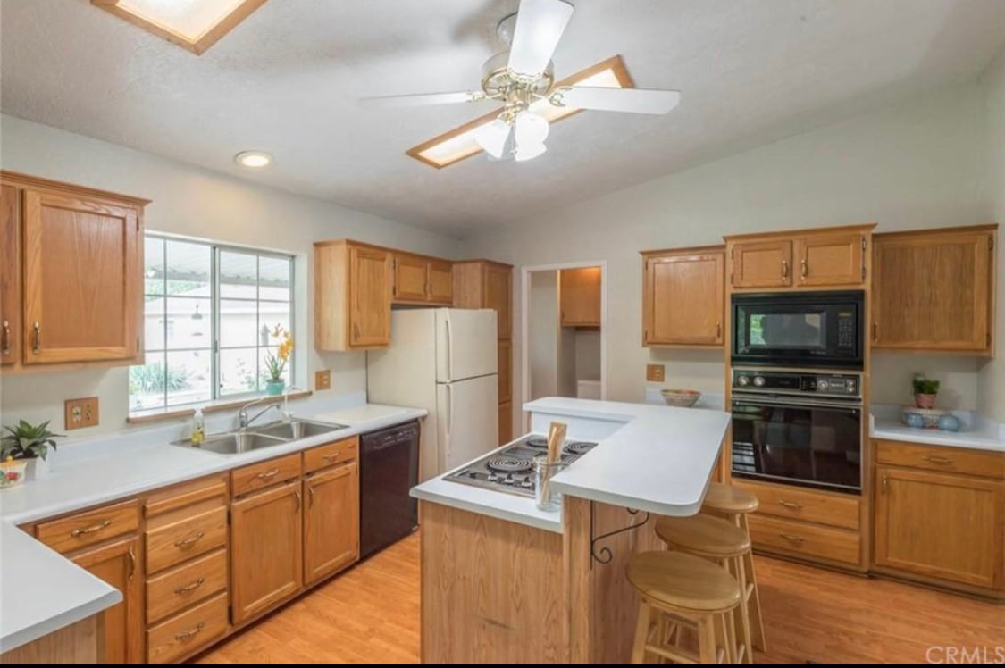 Kitchen Old Large 1125 x 748