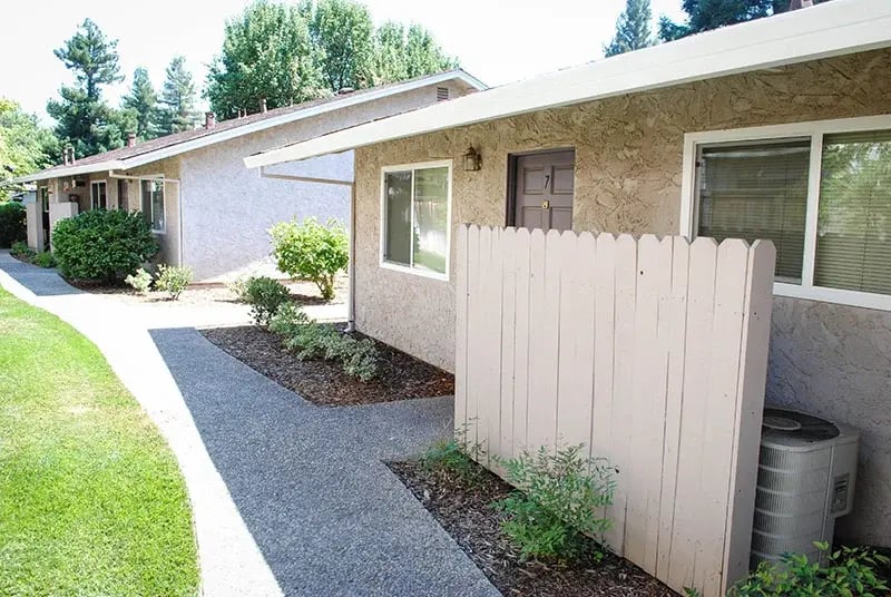 Rosewood exterior 2