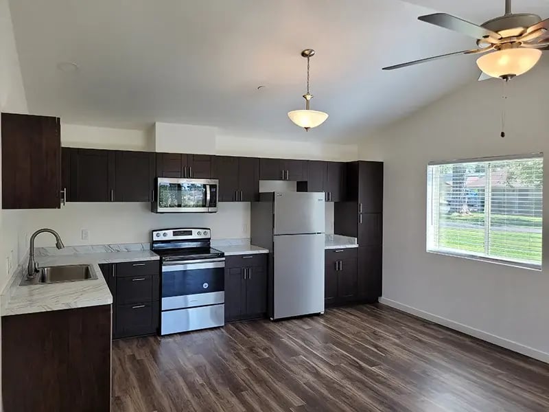 Villa Monterey kitchen2