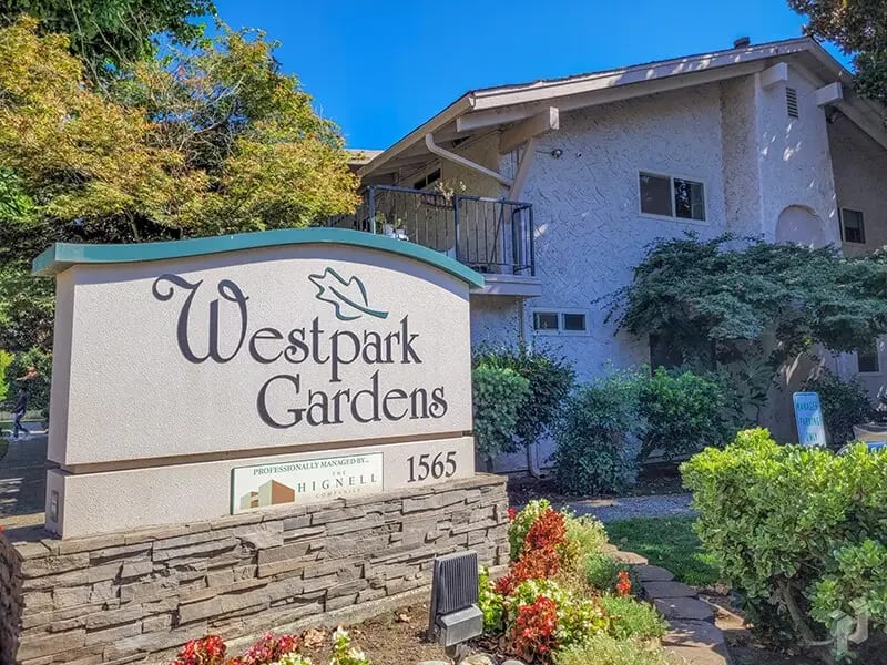 Westpark Gardens front sign1