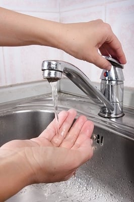Indoor Water Conservation Tips for Homeowners Association Residents-featured
