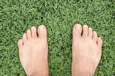 Considerations About Artificial Turf in Your Homeowners Association-featured