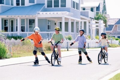 Outside Safety Tips for Kids at Play in Your Homeowners Association-featured