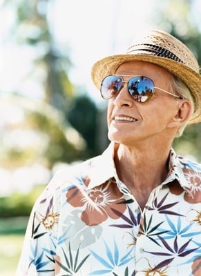 Pros & Cons of Age-Restricted Homeowners Associations-featured