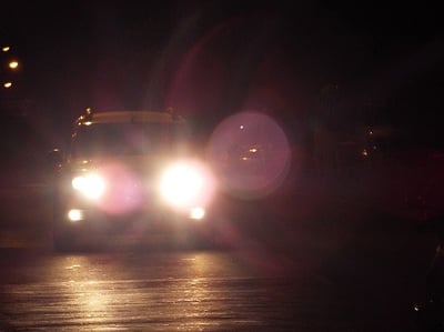 9 Tips for Safe Nighttime Driving in Your Homeowners Association-featured
