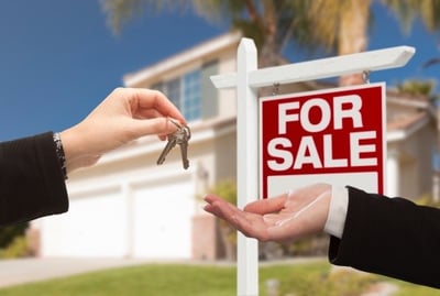 Before You Buy: Consider Homeowners Association Fees and Other Costs-featured