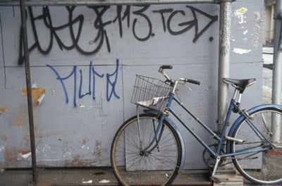 7 Tips for Dealing with Graffiti in Your Homeowners Association-featured