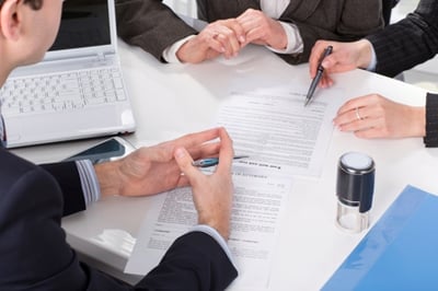 Situations When an HOA Board Should Seek Legal Counsel-featured